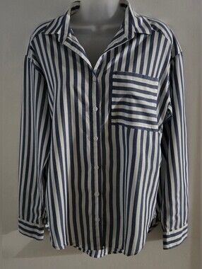 Beachlunchlounge Button Down Shirt Sz XS Blue And White Stripe Long Sleeve Euc